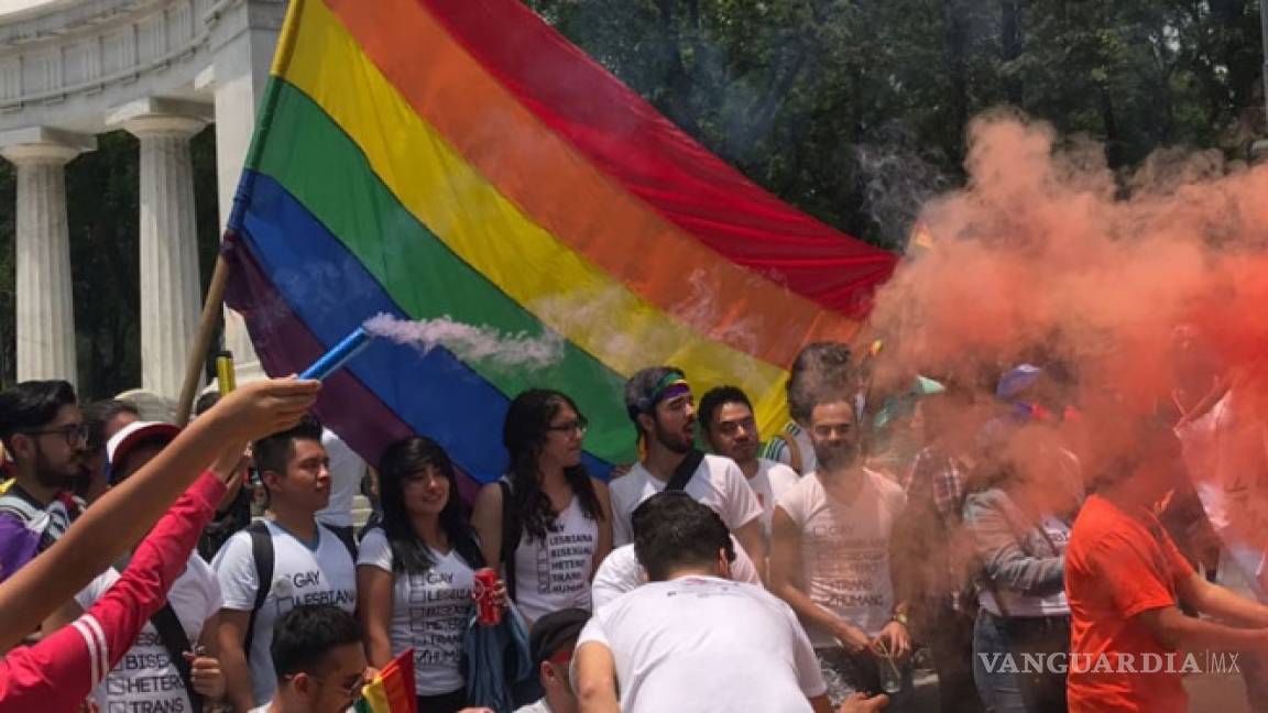 Marcha Comunidad Lésbico Gay en Hemiciclo a Juárez