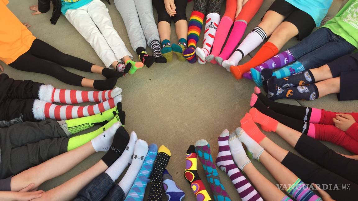 Gente de todo el mundo lleva 'calcetines raros' en el Día Mundial del Síndrome de Down