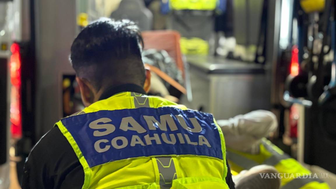 $!Paramédicos trasladaron al lesionado al Hospital General con fracturas graves.