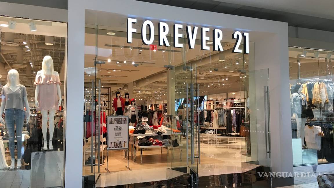 Forever 21 no se declara en bancarrota, pero cerrará al menos 100 tiendas en Estados Unidos