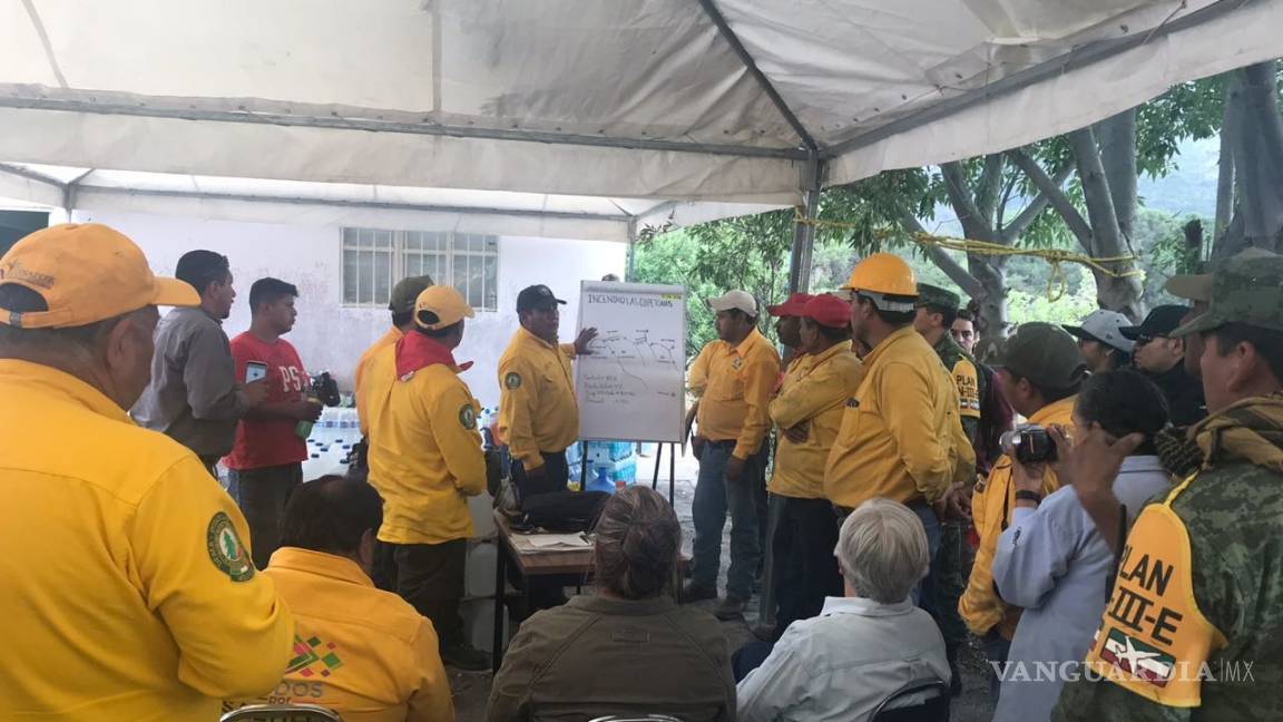 Instalan escuelas centros de acopio en apoyo a brigadistas por incendio en sierra de Arteaga