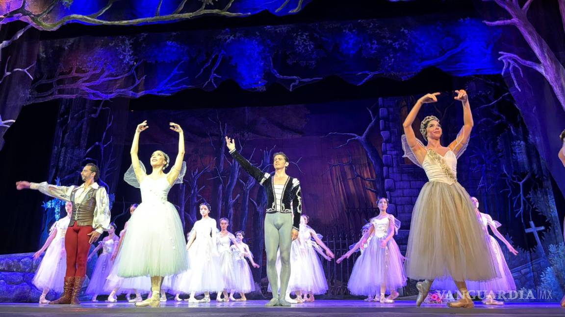 $!Presentación del Ballet de Monterrey en el Teatro Isauro Martínez.