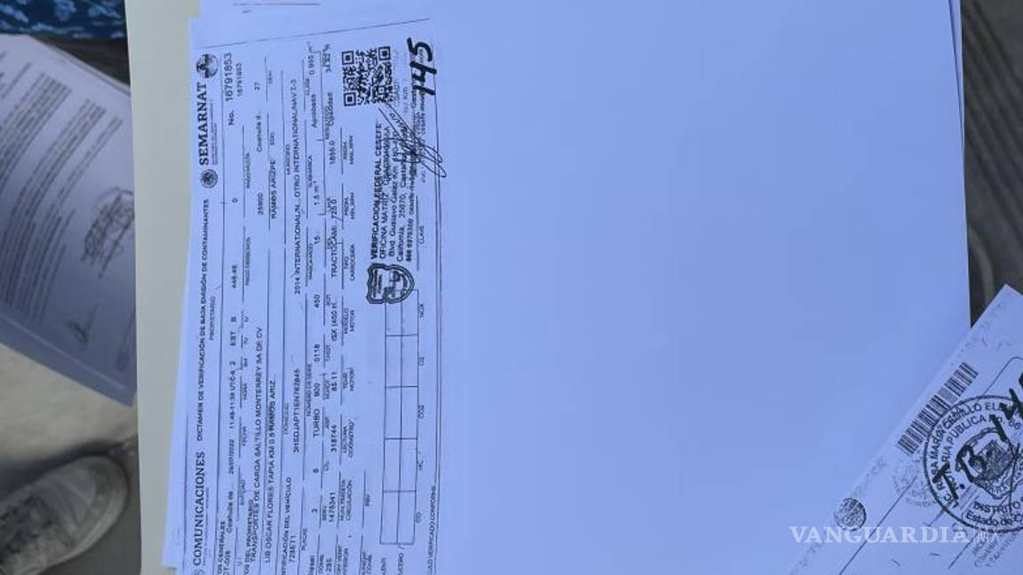 $!Documentos de los camiones les fueron entregados.