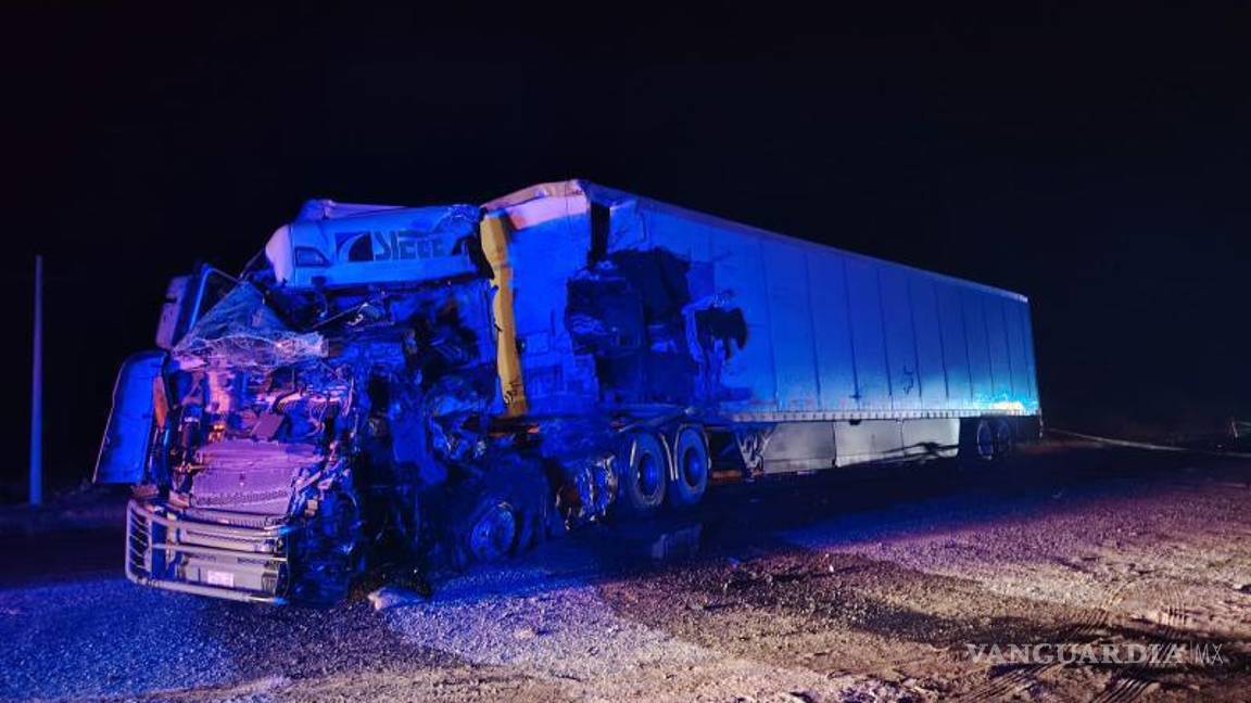 $!Autoridades ministeriales y la Guardia Nacional acudieron para el deslinde de responsabilidades y el levantamiento del cuerpo.