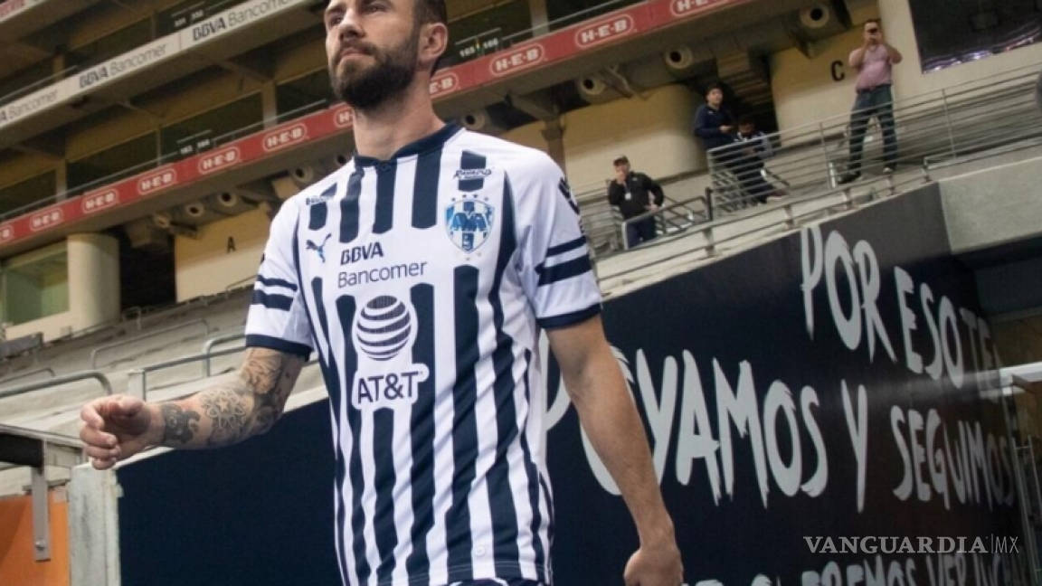 Niño caminó más de dos horas para conocer a Miguel Layún