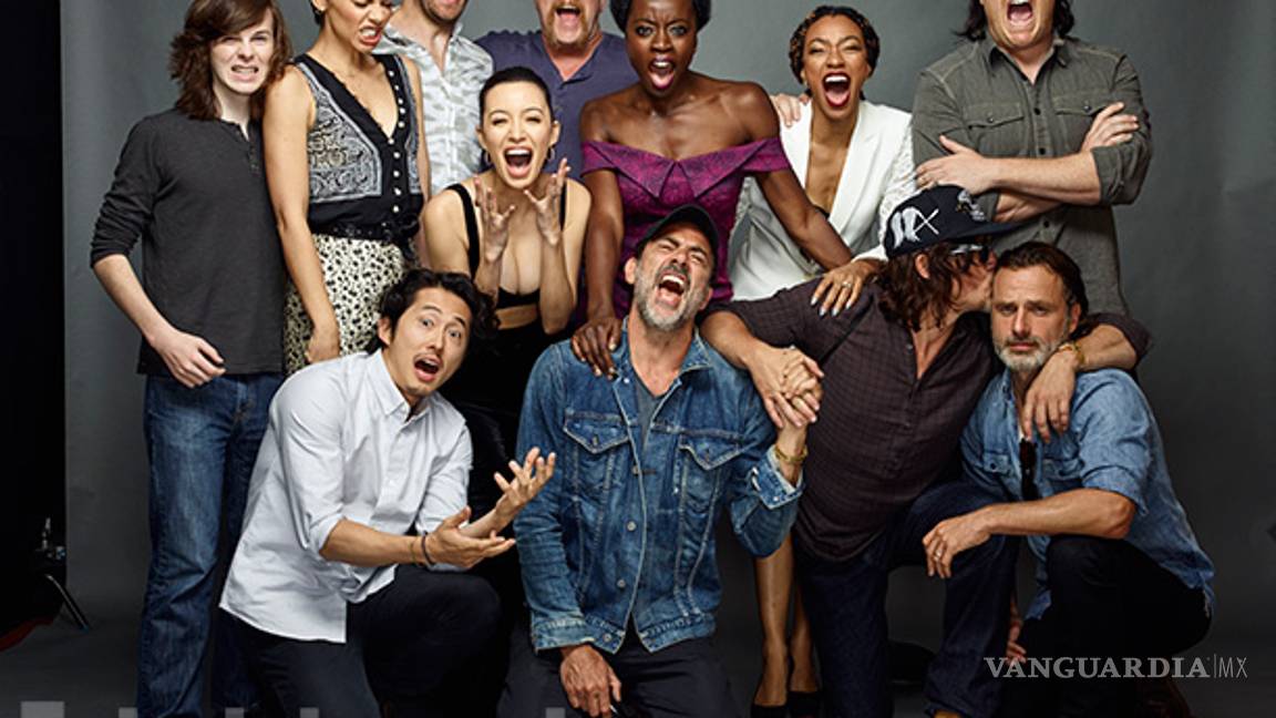 $!Elenco de ‘The Walking Dead’ golpea a Negan