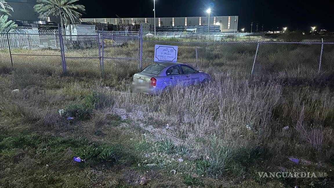 $!Elementos de Tránsito aseguraron el vehículo y detuvieron al conductor por presunta ebriedad.