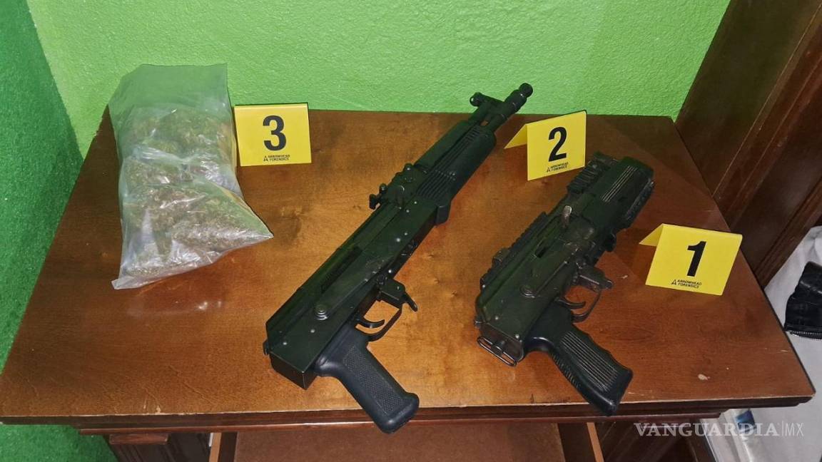 Cateo en Juárez, NL, deja aseguramiento de armas largas y camioneta con droga