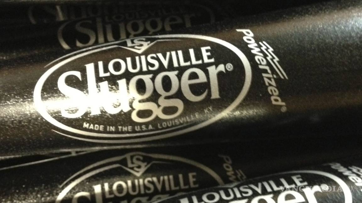 Louisville Slugger recibe 'batazo salvador' para recontratar a empleados luego del coronavirus