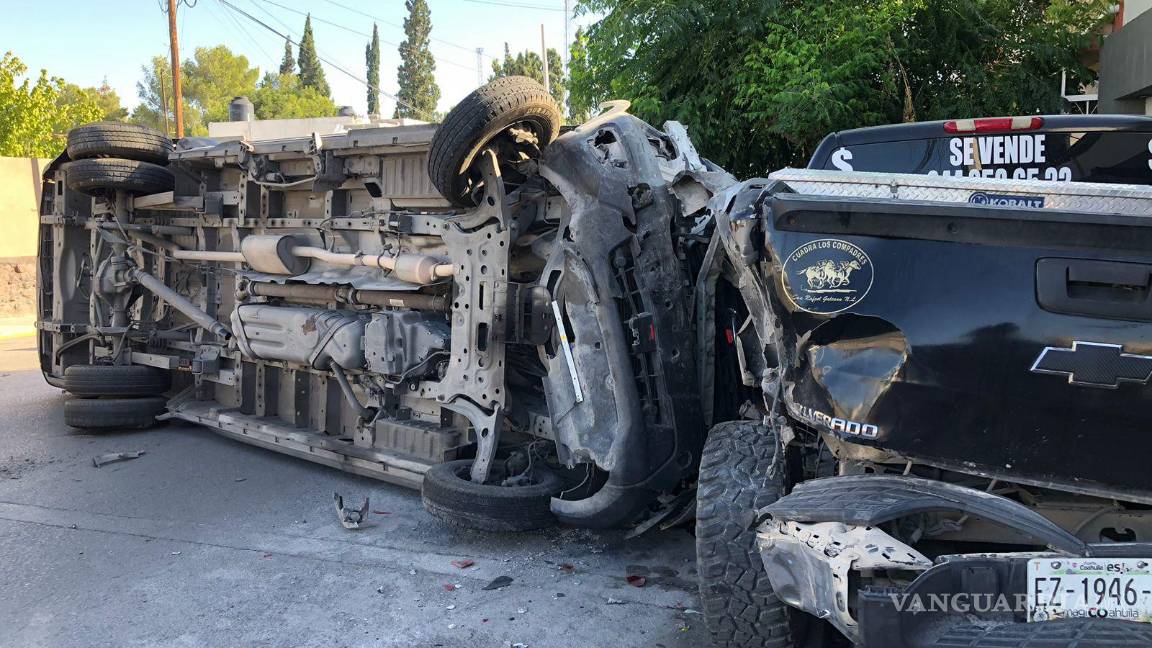 $!El conductor fue detenido por elementos de tránsito municipal debido a los daños ocasionados.