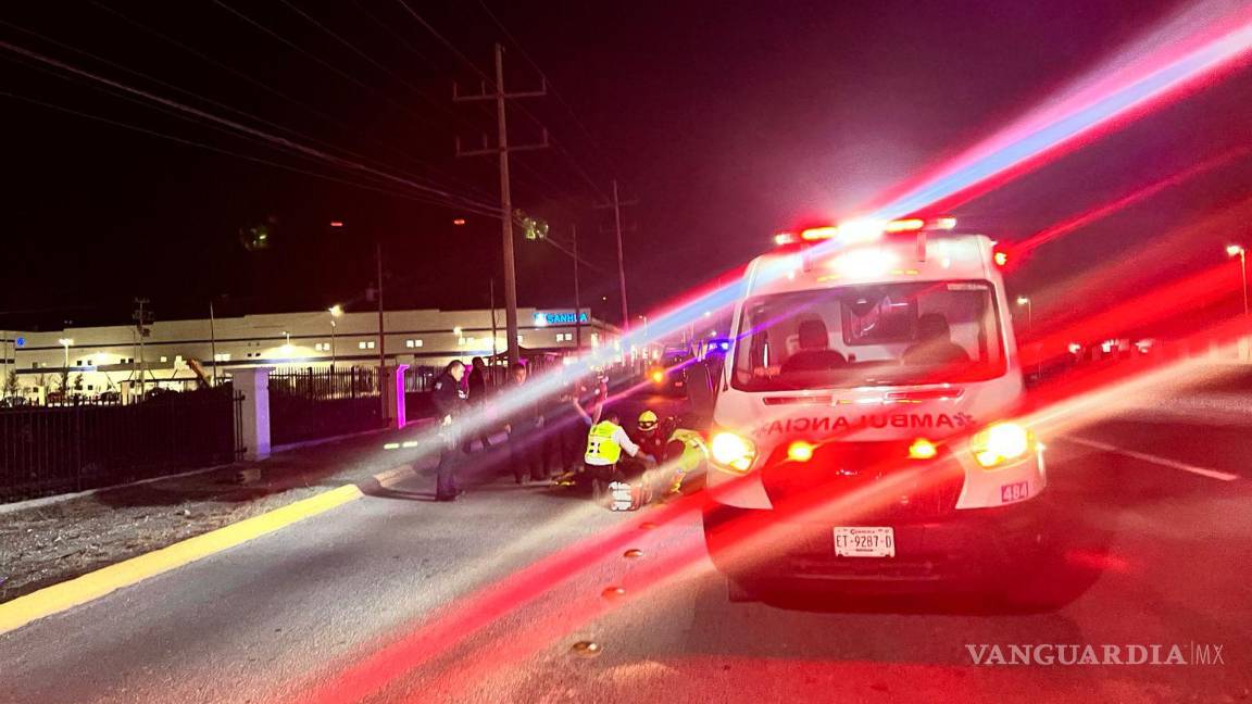 $!Autoridades implementaron un operativo en la zona para localizar al conductor que se dio a la fuga.