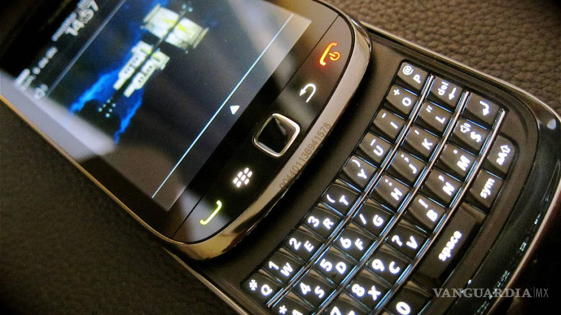 Presentará BlackBerry su último celular con teclado