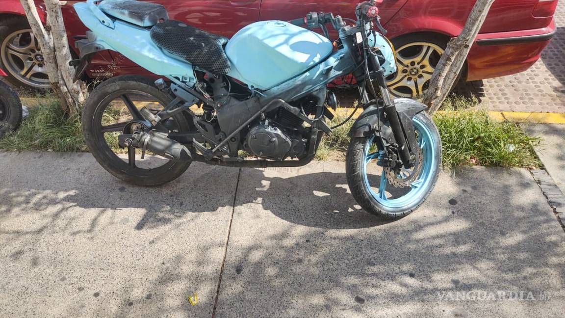 Recuperan motocicleta con reporte de robo en colonia Bellavista de Saltillo