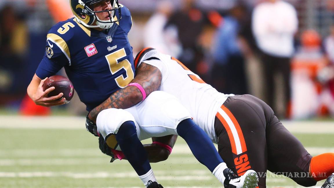 $!Rams liberan al mariscal Nick Foles