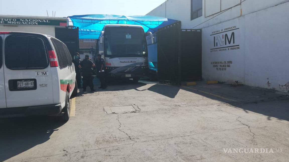 Rescatan a 176 centroamericanos en Gómez Palacio, Durango