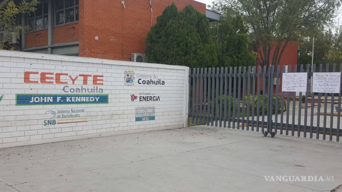 Maestros toman planteles del Cecytec en Monclova