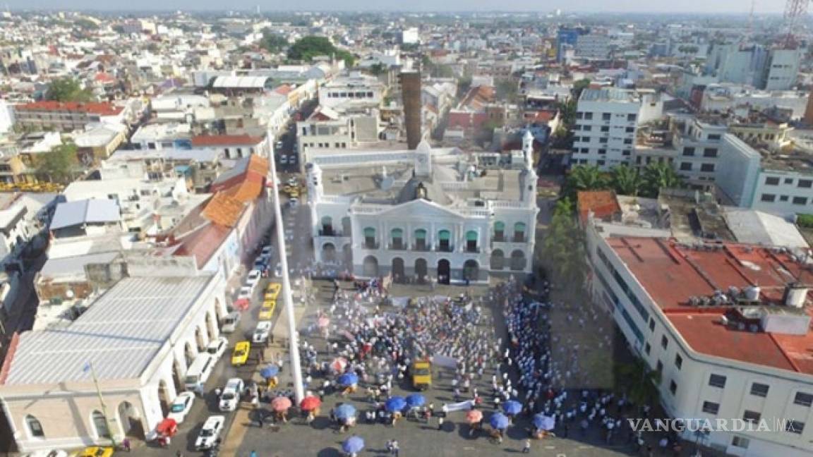 Protestan 7 mil taxistas en Villahermosa contra Uber