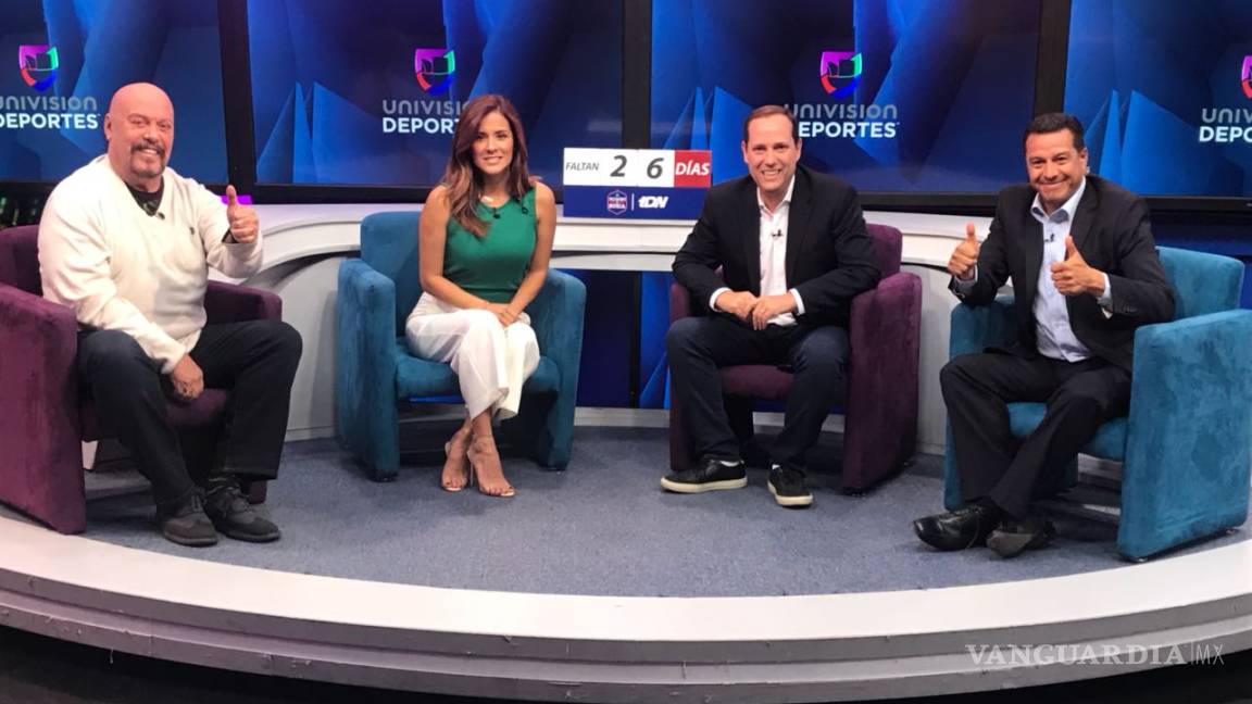 Alburean a comentarista de Televisa Deportes...en plena transmisión