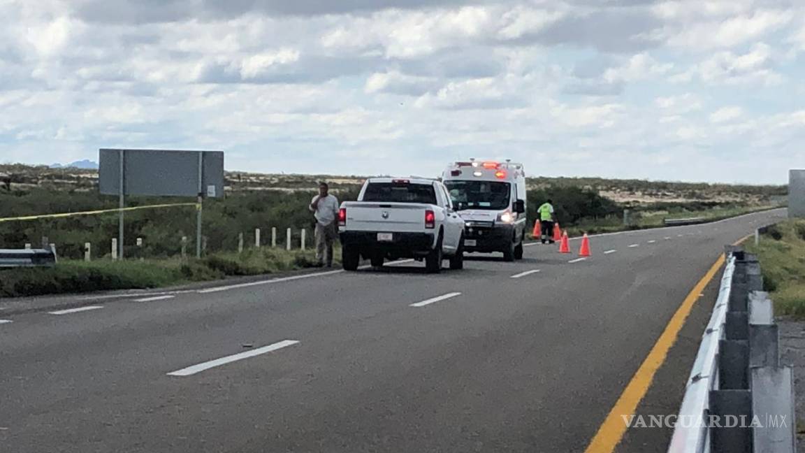 Localizan cadáver de una mujer con huellas de violencia en autopista a Torreón