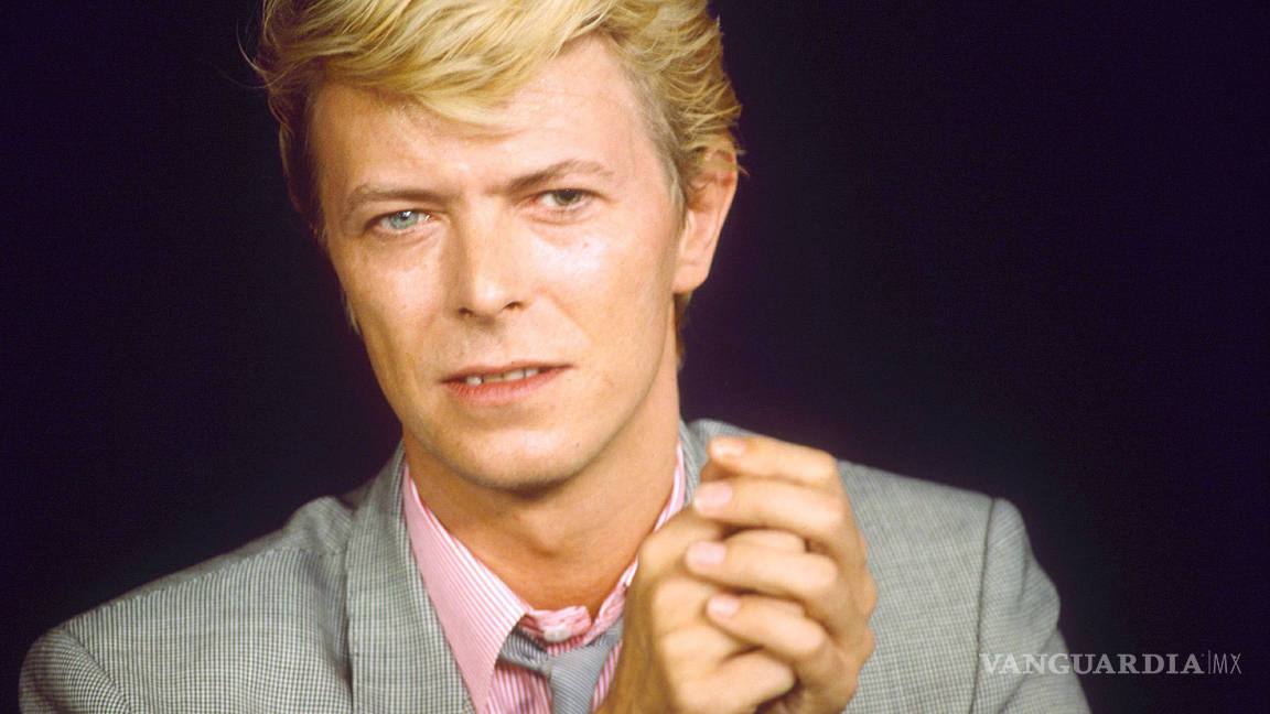 Exhibirán colección de arte de David Bowie
