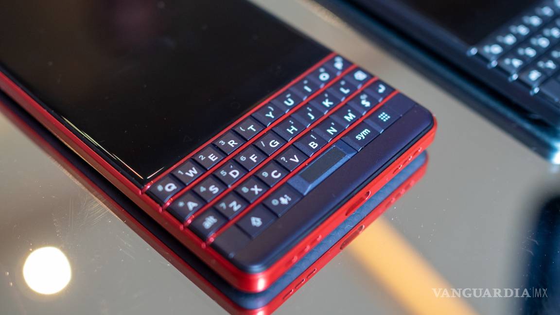$!BlackBerry regresa y lanza nuevo smartphone con teclado, Key2 LE
