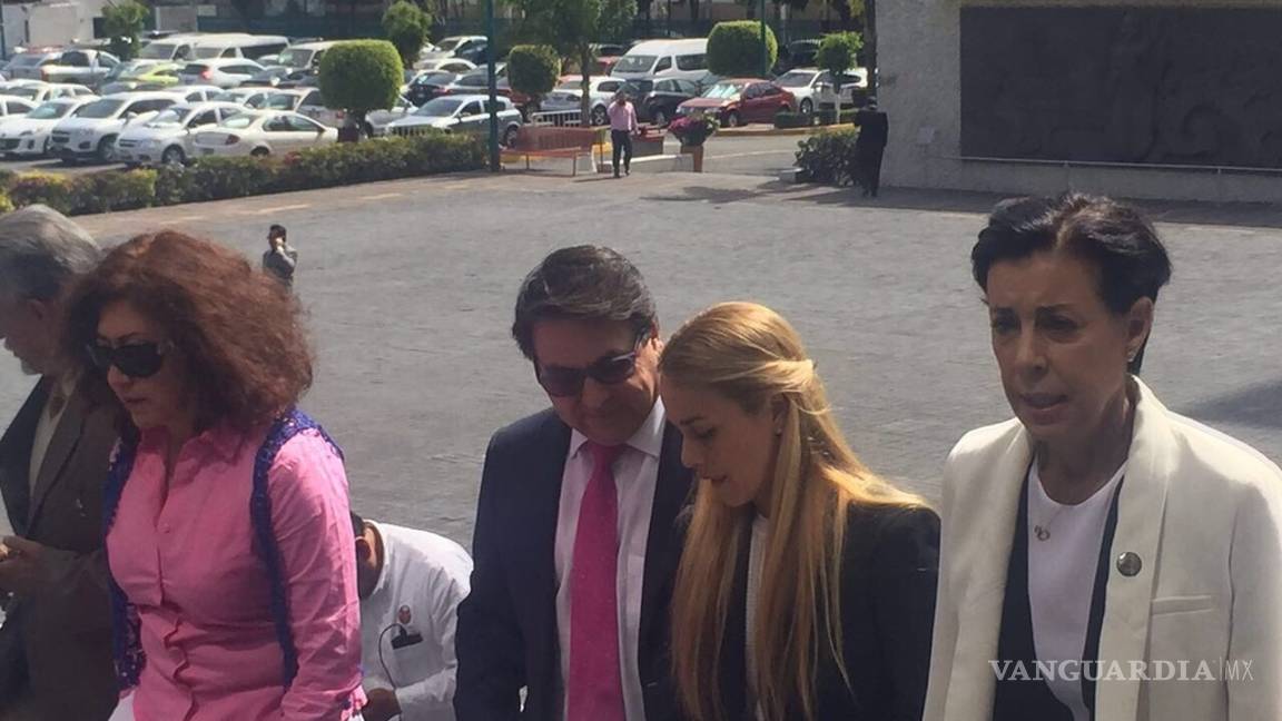 $!Beltrones se reúne con Lilian Tintori, activista y esposa de opositor venezolano