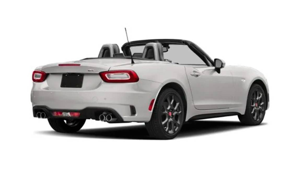 $!Fiat 124 Spider dirá adiós, la marca italiana se centrará en el 500