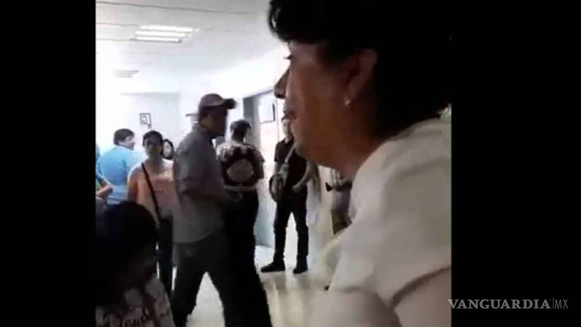 ISSSTE señala a mujer de provocar zafarrancho en clínica de Pachuca