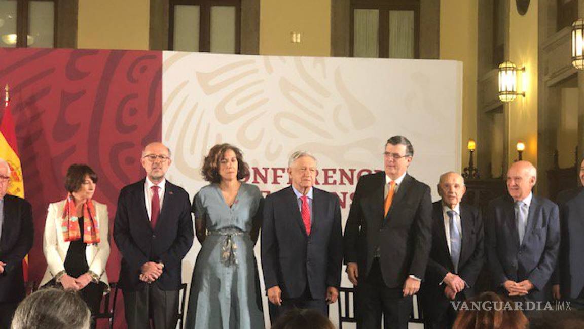 AMLO conmemora 80 aniversario del exilio español y hace entrega de reconocimiento a Fernando Rodríguez Miaja