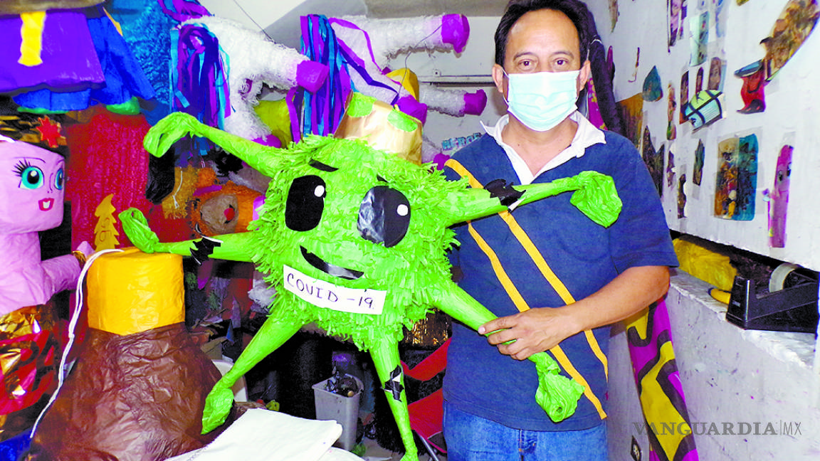 Se pone de moda en Saltillo la piñata con figura de COVID