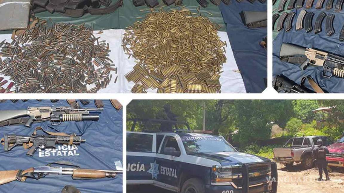 Aseguran ‘mega’ arsenal y autos robados en Guerrero