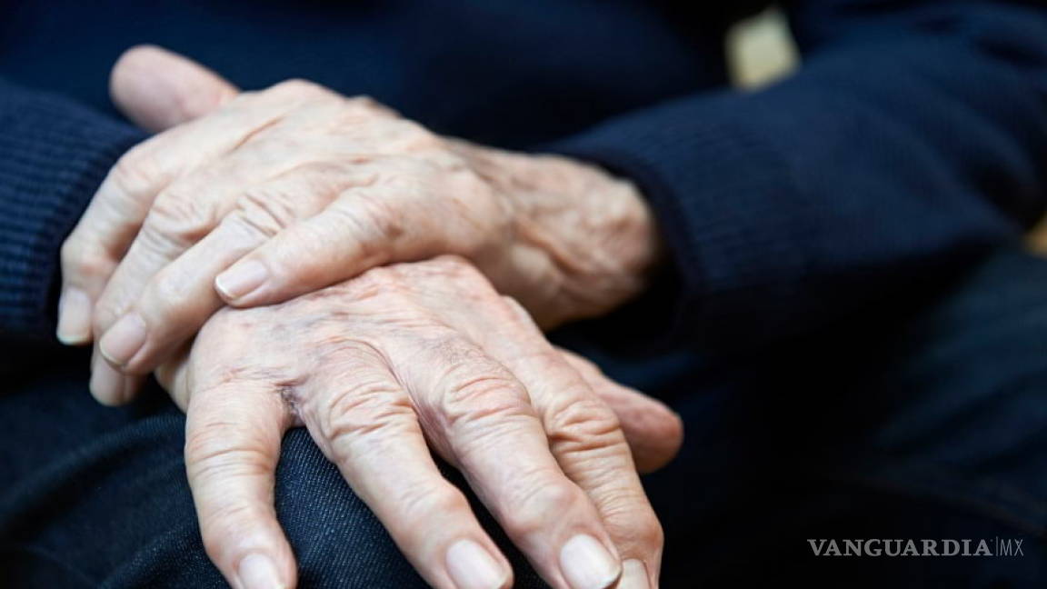 $!Riesgo de Parkinson y demencia pueden ser detectado con una punción lumbar