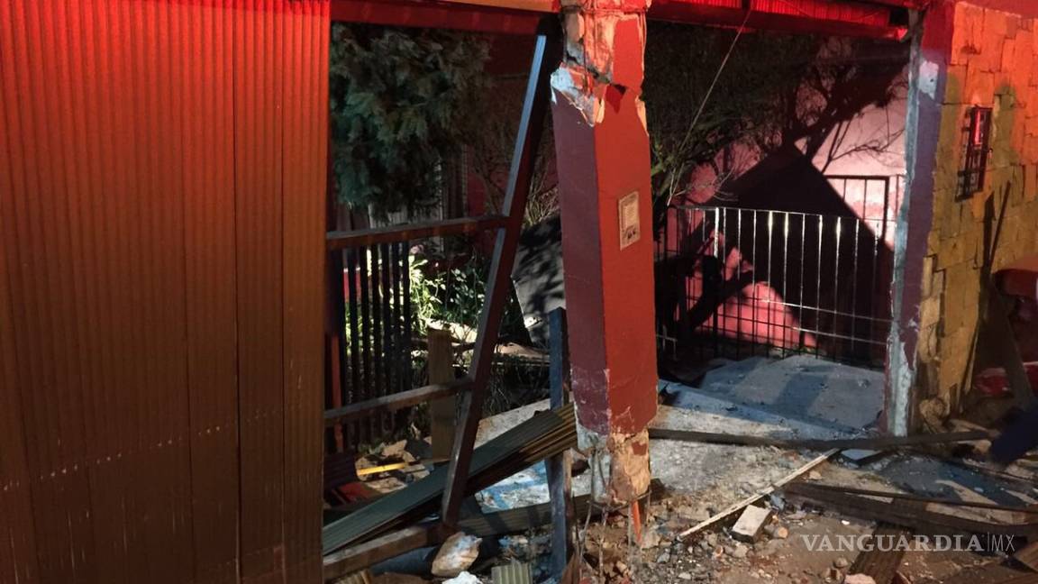 Persona ebria destruye fachada de la casa de Enrique Guzmán