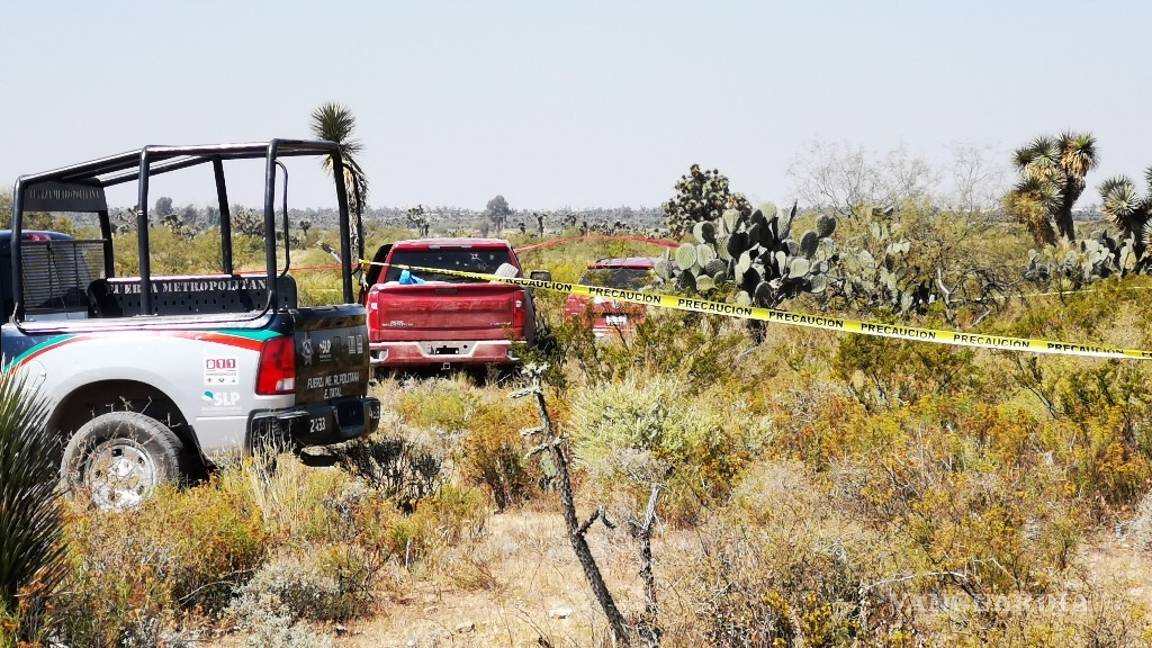$!Dejan doce cuerpos en camionetas, en carretera de SLP