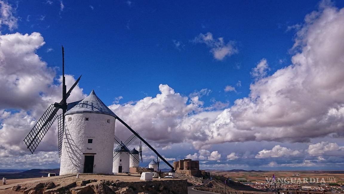 $!¡Que son molinos, no gigantes! El recorrido del Quijote por España