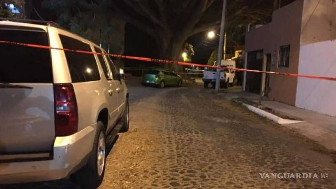 Secretario de Turismo de Colima sale ileso tras ataque en su casa; hay un muerto y un herido