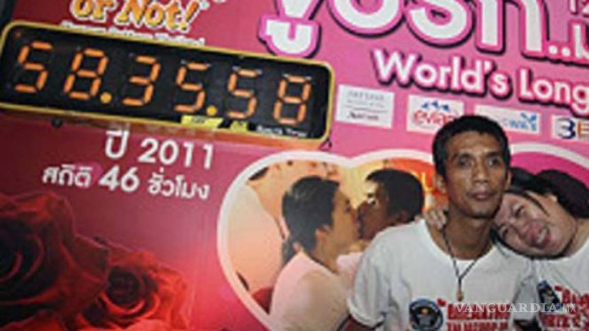 ¿Sabes cuánto duró el beso más largo del mundo?