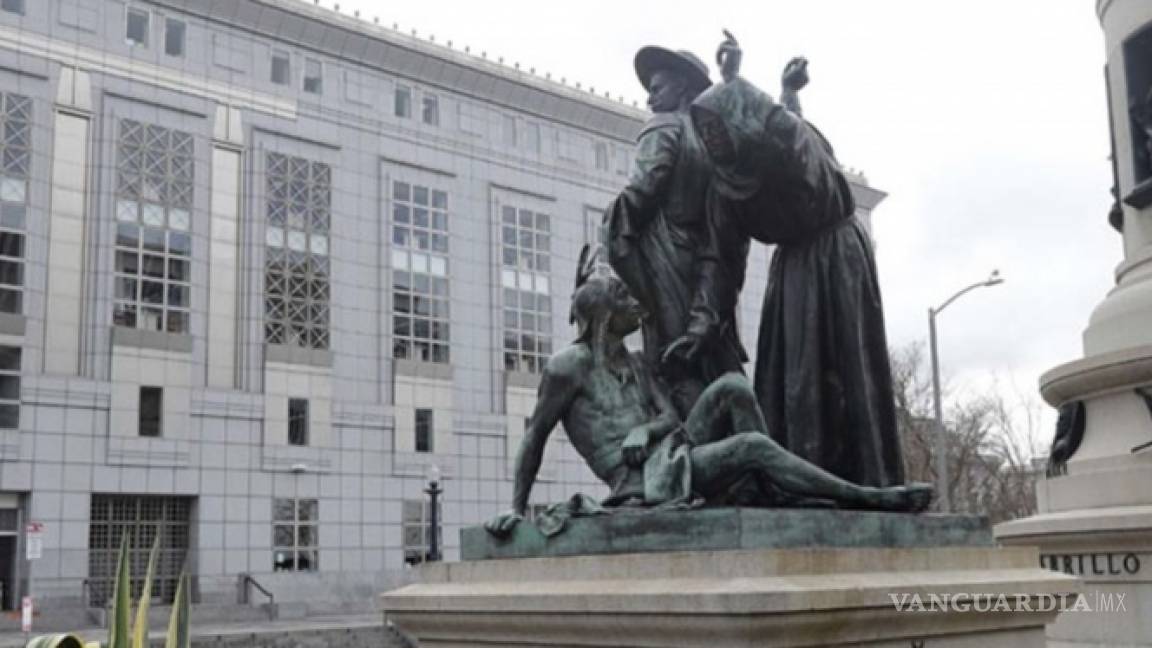 Quitan estatua 'racista' en San Francisco