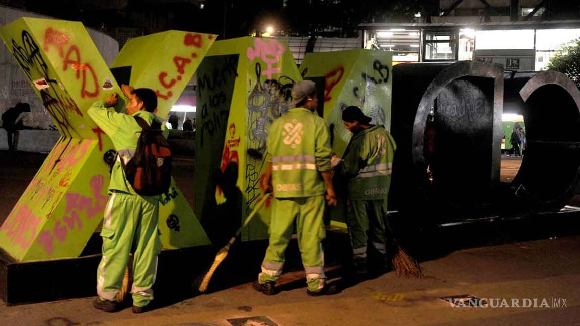 $!Hasta en 1 mdp calculan los daños al metrobús durante marcha contra violencia de género