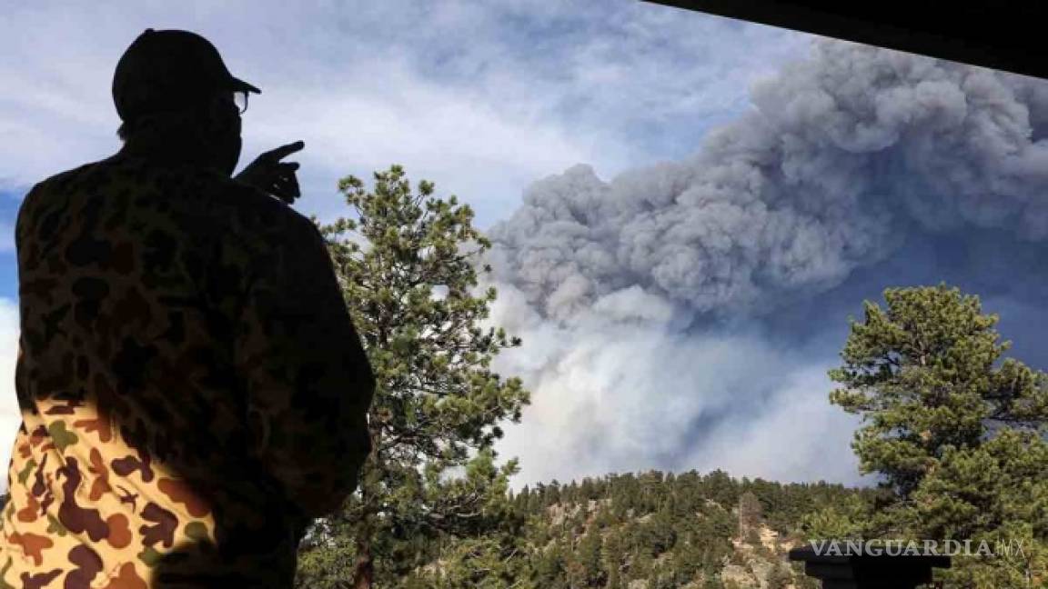 Viento reaviva histórico incendio forestal en Colorado