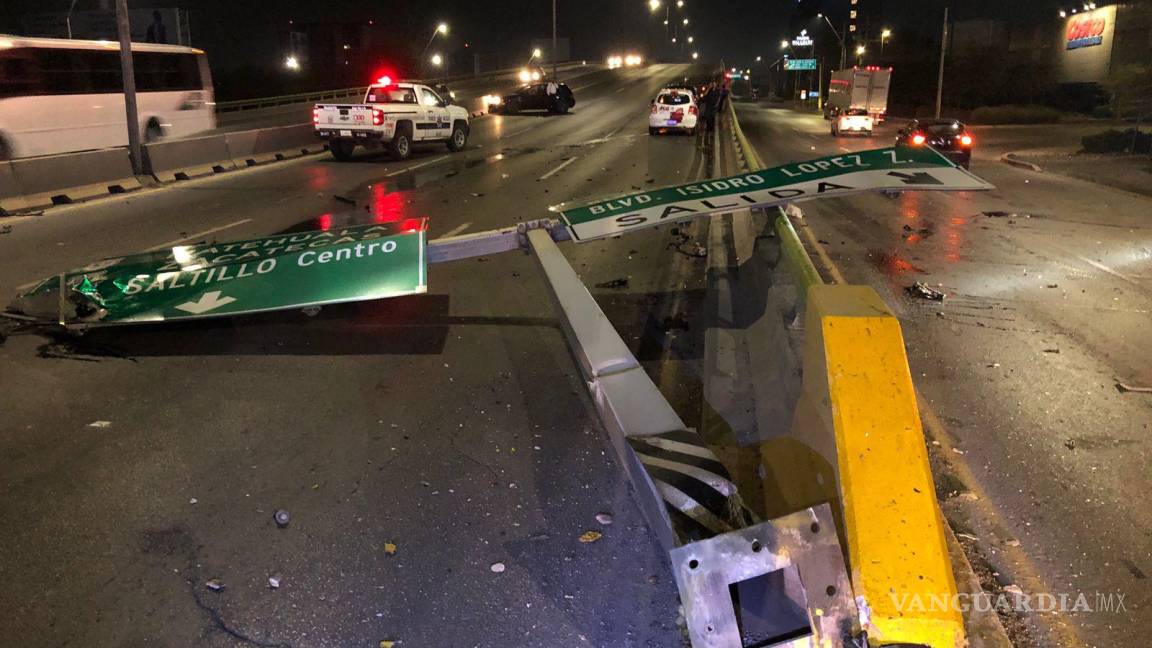 Saltillo: joven en estado de ebriedad termina gravemente herido tras colisionar, además provoca carambola en el V. Carranza