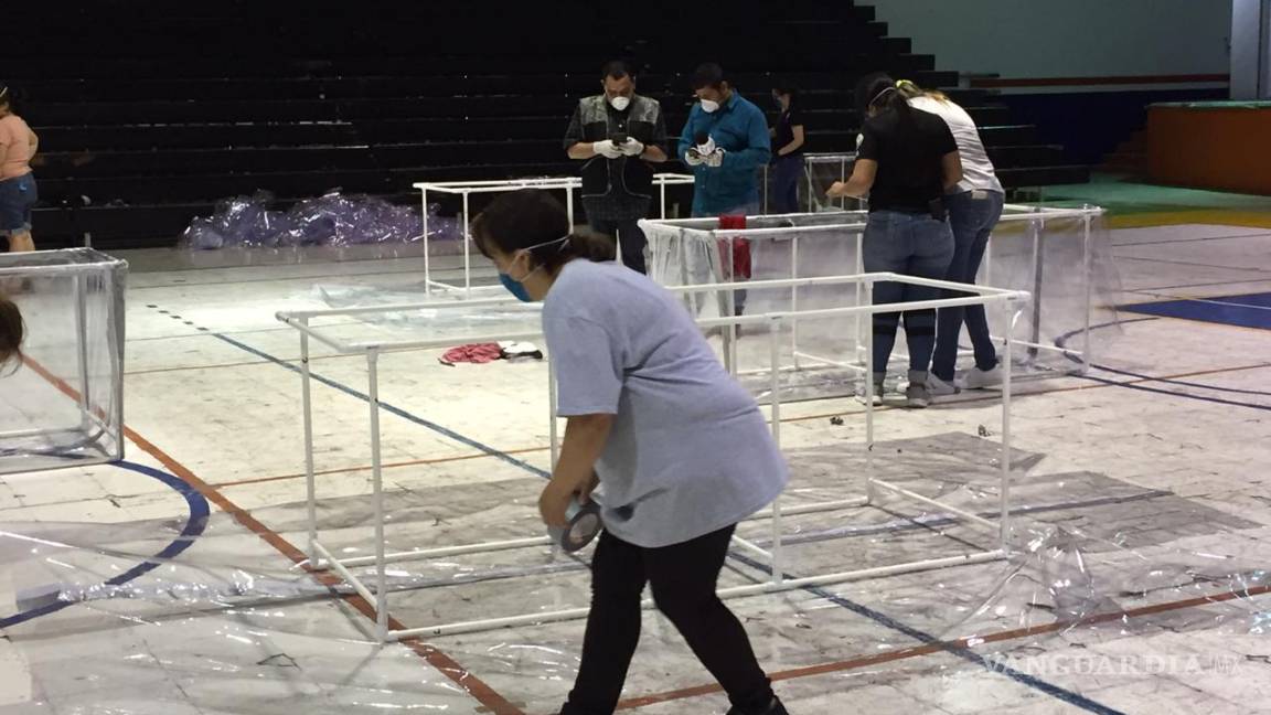 $!Fabrican 50 cubrecamillas para pacientes de COVID-19 en Monclova