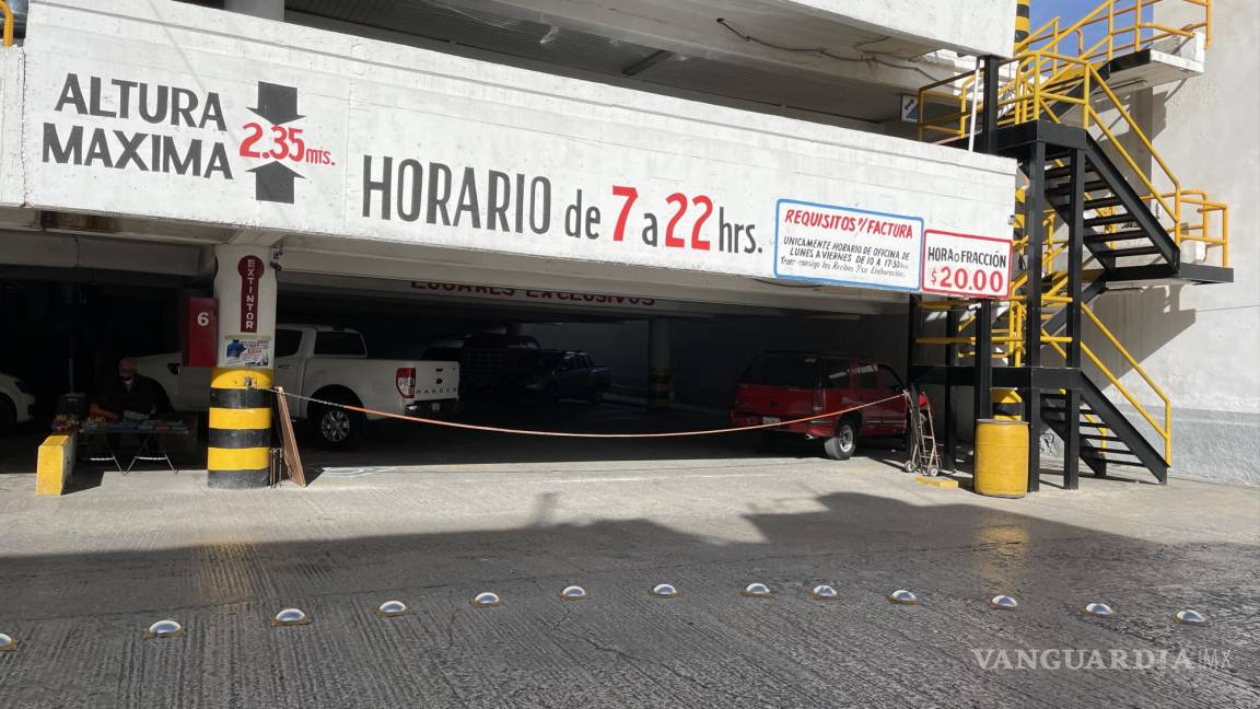 Ofrecen en mil pesos pensión para autos, sin seguro por daños en Centro Histórico de Saltillo