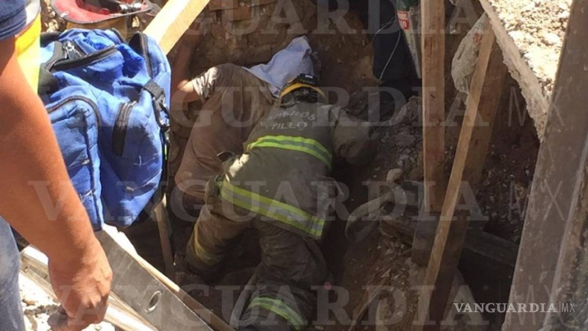 Rescatan a hombre sepultado por talud, muere horas después en Saltillo