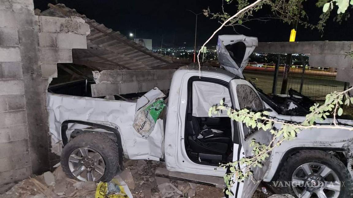 $!Youtuber “El Chiquete Toys” chocó en su camioneta blindada en Culiacán