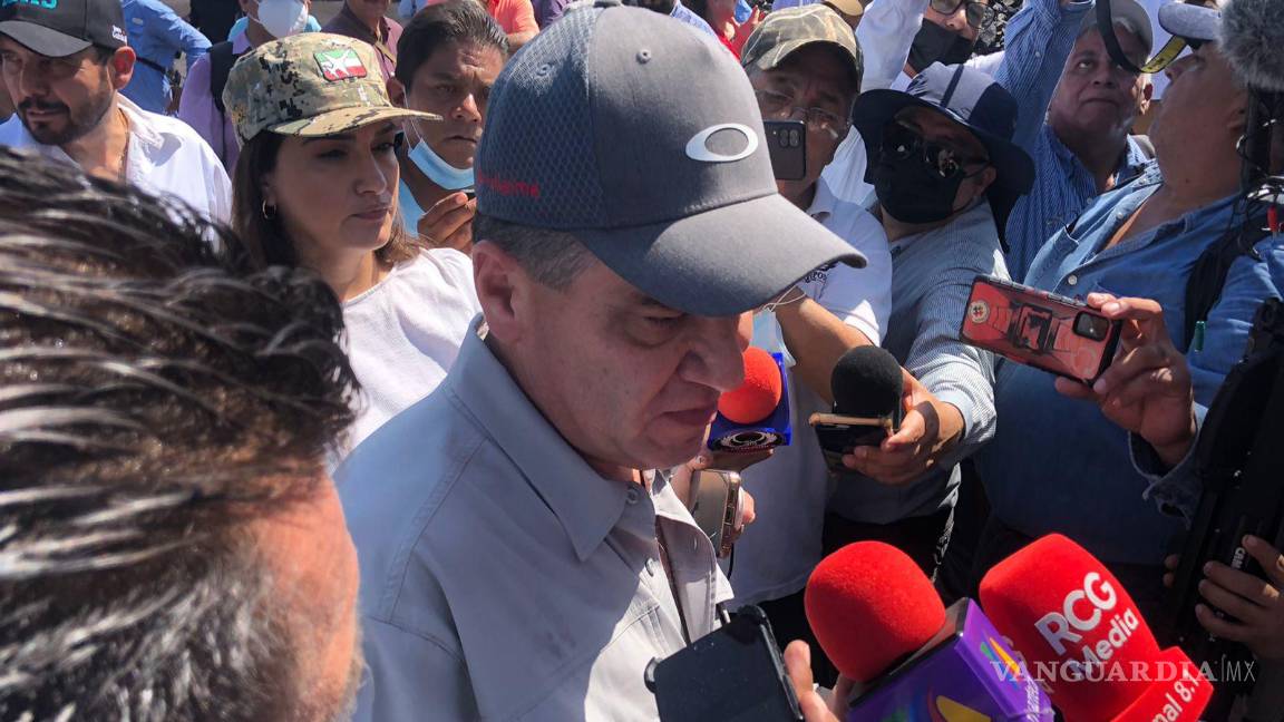 $!Se dificulta rescate de mineros en pocito de Agujita, Sabinas; refuerzan desagüe con ocho bombas