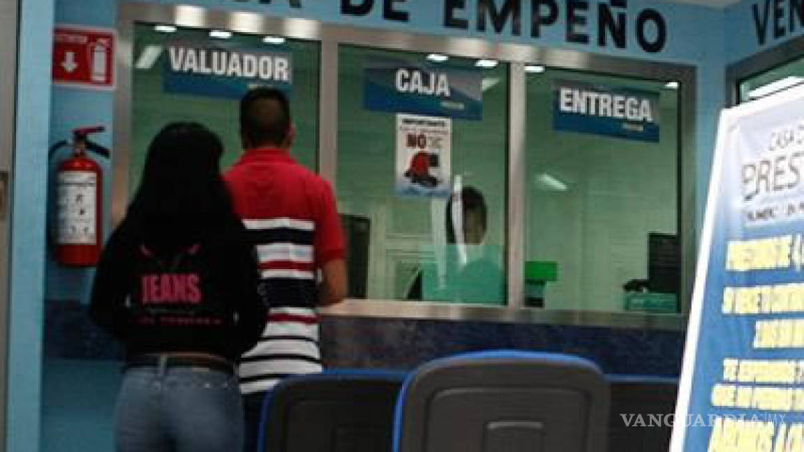 Mexicanos empeñan sus bienes para aguantar atípica cuesta de enero