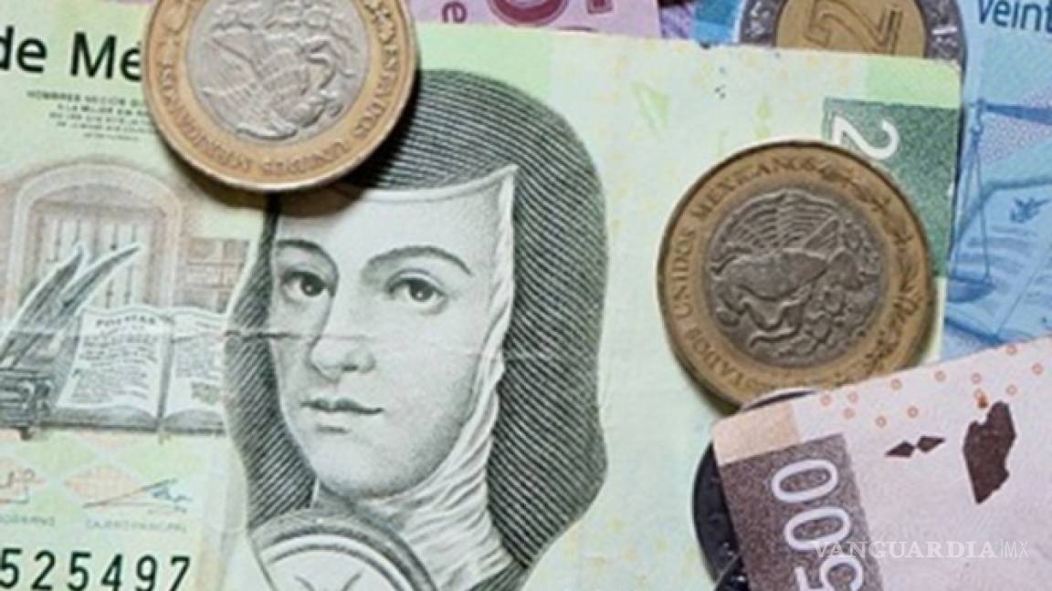 Cae en plaza comercial con 44 mil pesos en billetes falsos