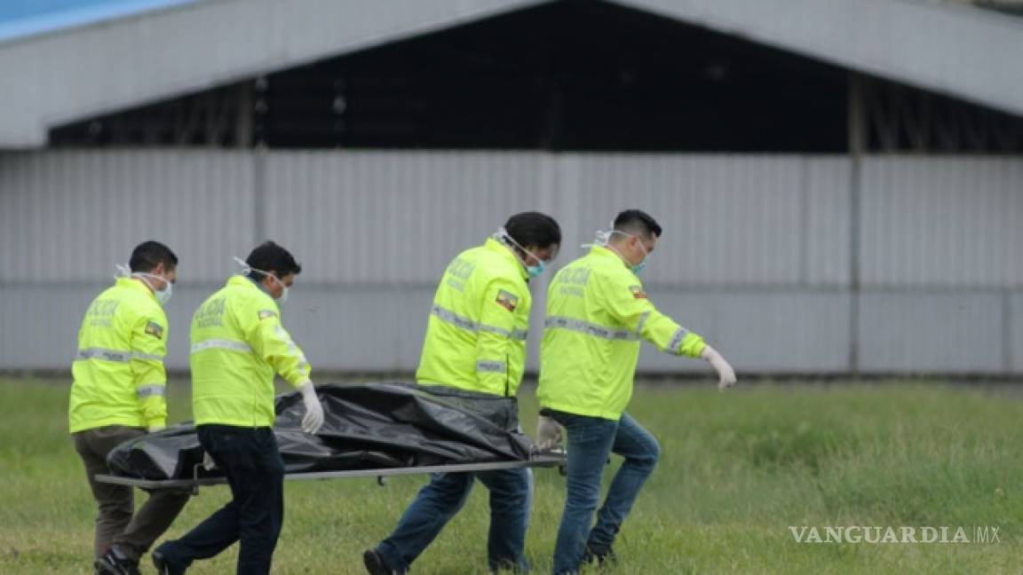 Polizones mueren al caer de avión en Ecuador