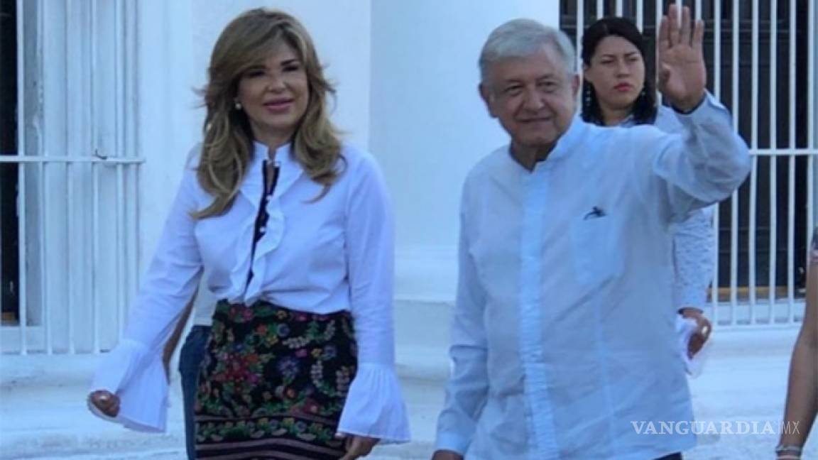 Se reúne López Obrador con gobernadora de Sonora